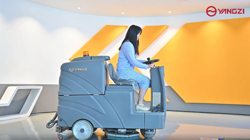 電池供電的洗地機的優(yōu)勢！